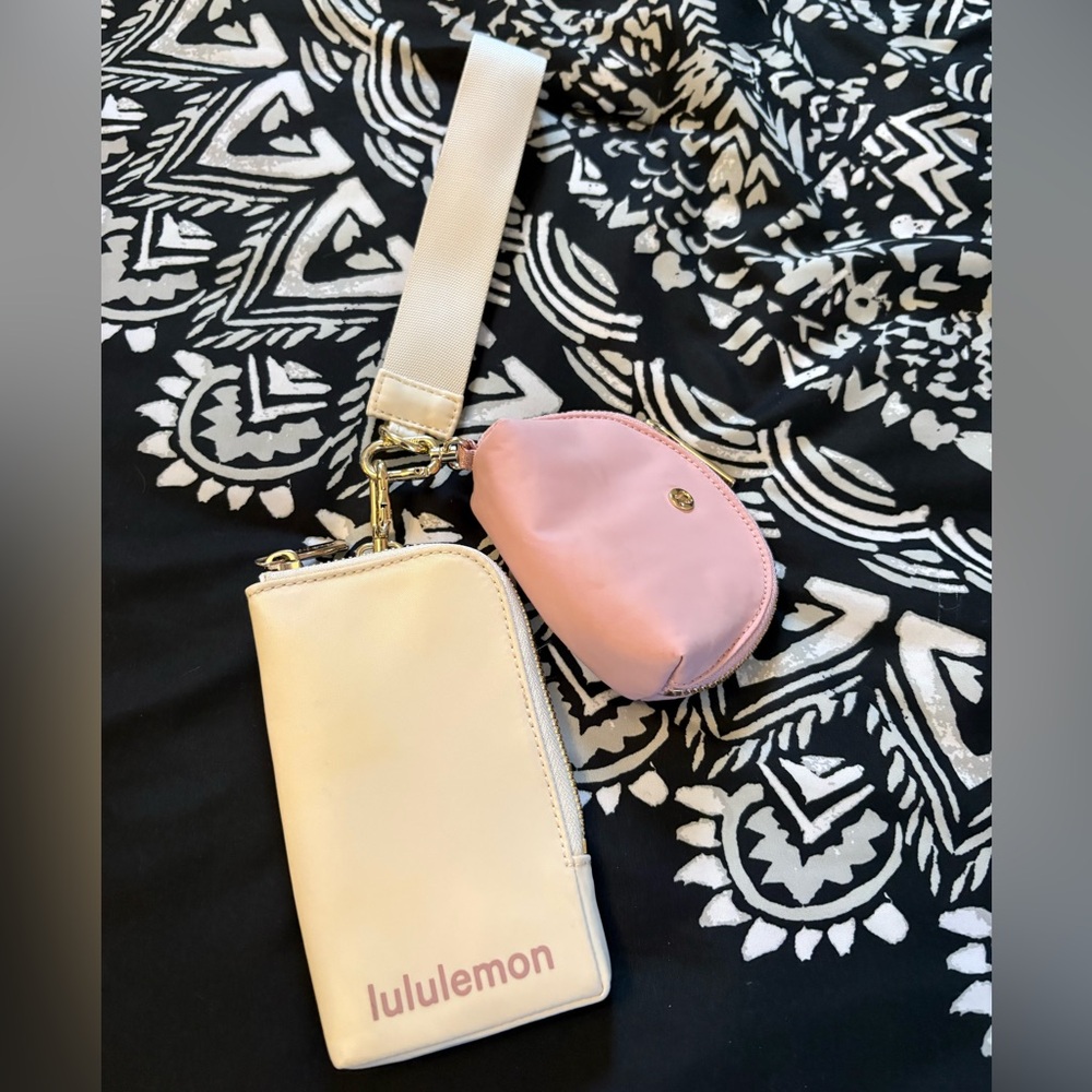 lululemon Dual Pouch Wristlet Wallet – Pink Haze/Light Ivory/Gold